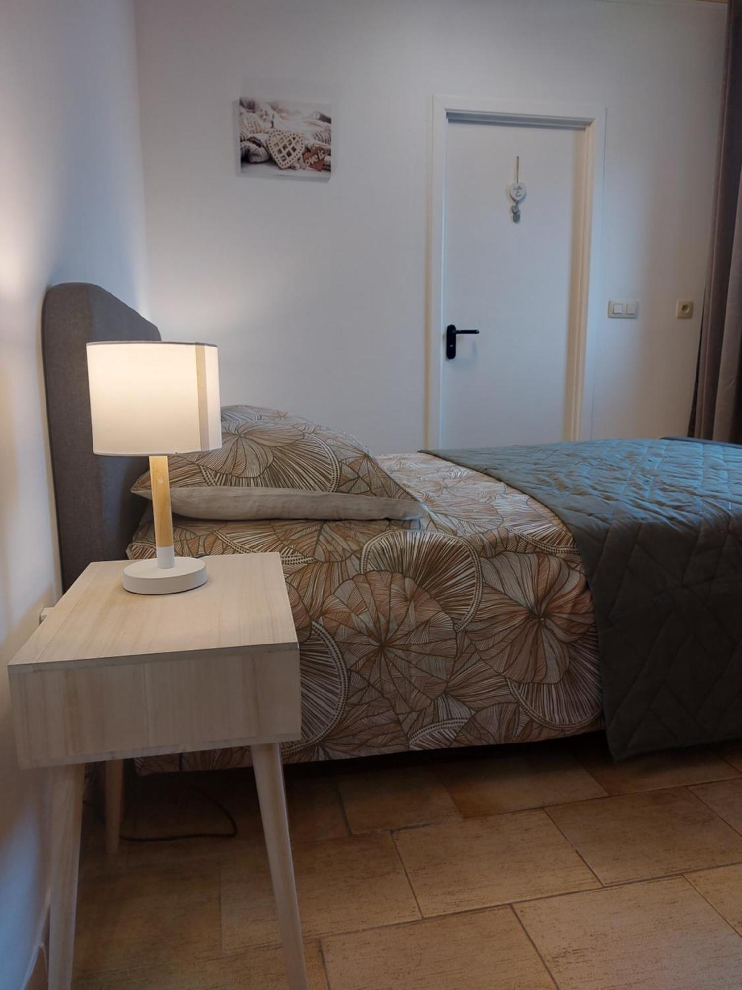 A La Cour De La Sucrerie Apartment Binche Bagian luar foto